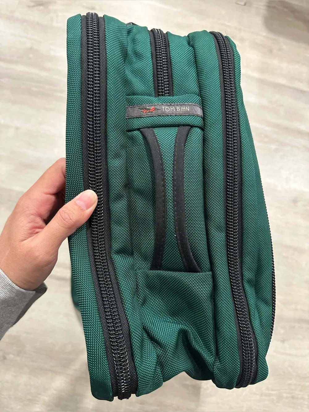 BGA32 Tom Bihn Tri-Star Backpack Luggage Green Purple 19x13x8
